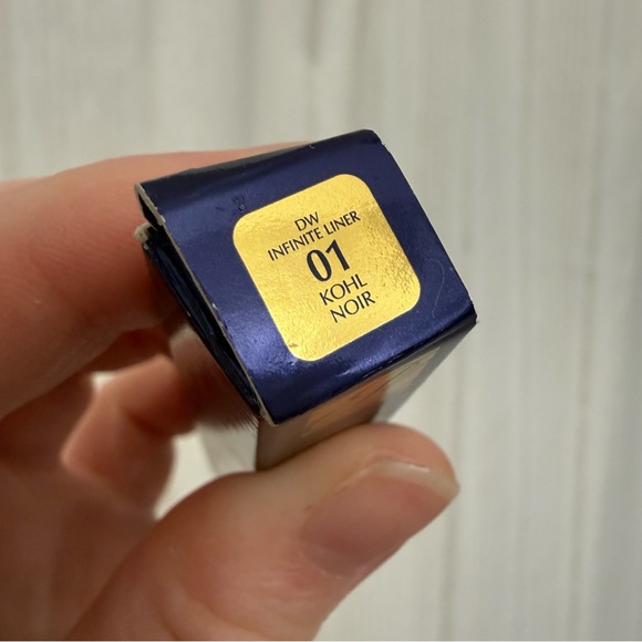 NIB✨ ESTĒE LAUDER Double Wear Infinite Waterproof Eyeliner in Kohl Nior - Picture 4 of 6